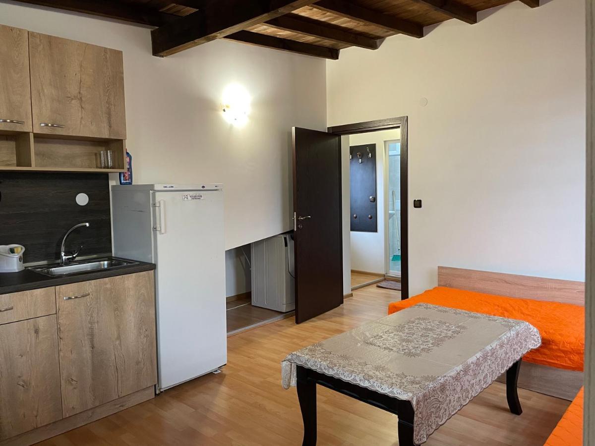 Lux Apart Uzunov-2 Hisarya Luaran gambar